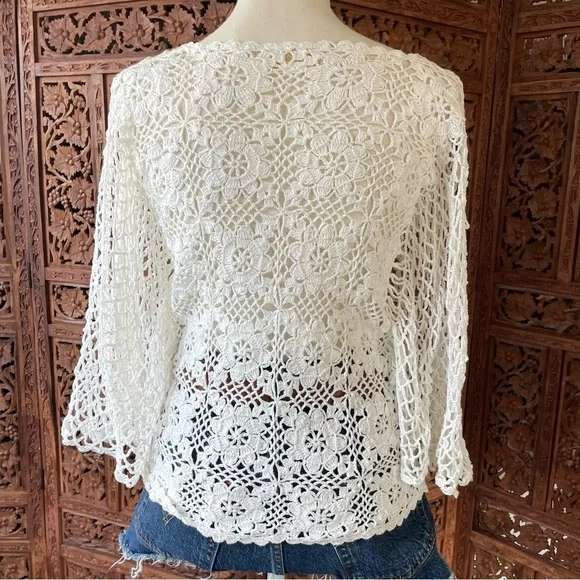 True Vintage White Boho Crochet Bell  Angel Sleeve Top - Picture 5 of 10